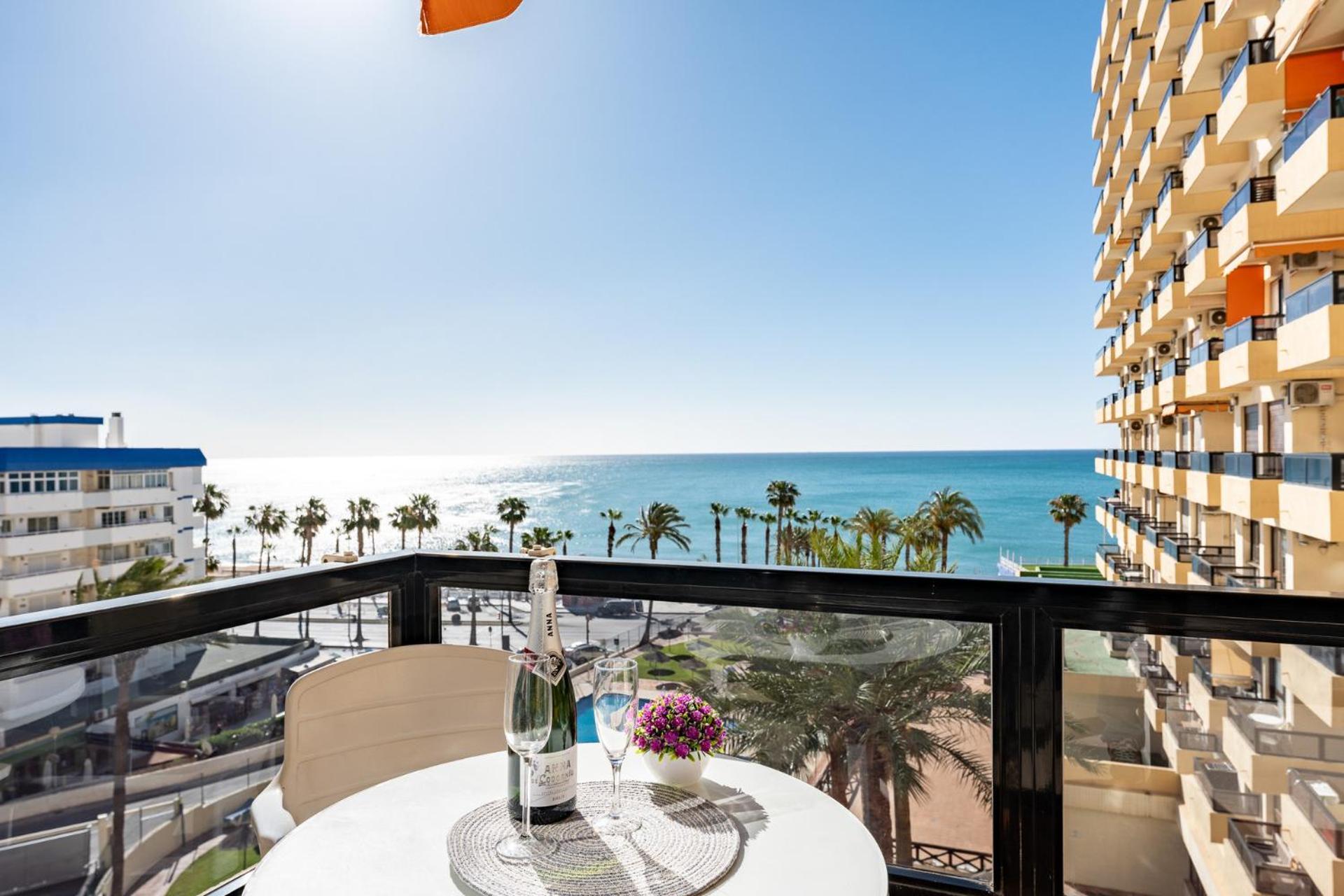 Malagasuite New Aloha Playa Benalmádena Buitenkant foto